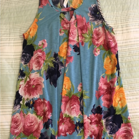Ladies floral, tank top size small from “honeyme” - Picture 3 of 6